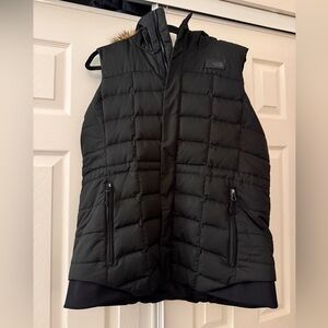 WOMENS XL North Face Women's Black Quilted Hooded Puffer Vest BLACK